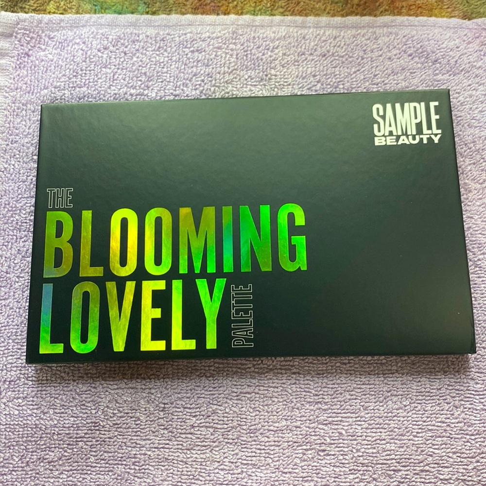Sample Beauty The Blooming Lovely Palette